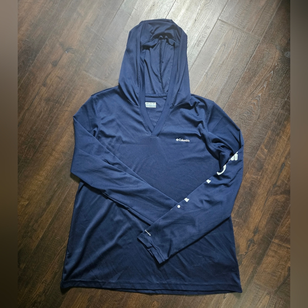 Columbia omni-shade shirt